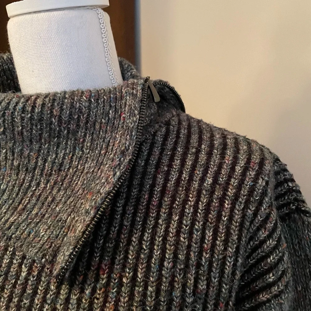 Sweater size S, green gray ribbed tweed turtleneck
